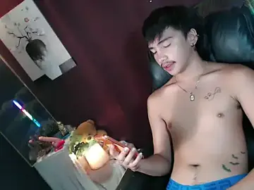 Stripchat Free Porn Cam of kenjie_dean