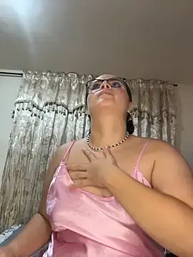 Stripchat Sex Cam of Tayler_Kim