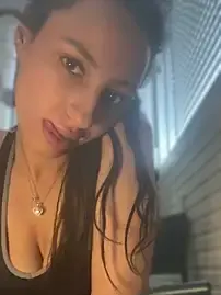 Stripchat Adult Webcam of LunitaDollz