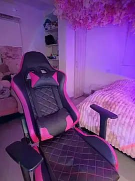 Stripchat Best live sex cam show of seraphine23