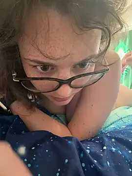 Stripchat Nude Webcam of julia4thewin
