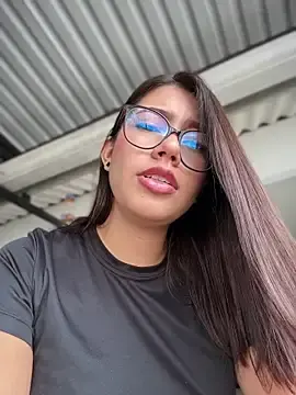 Stripchat Adult Webcam of sara_calderon