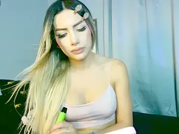 Stripchat Live Porn of ale_lovee