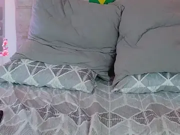 Stripchat Watch Live Sex Cams of CandyLips_4