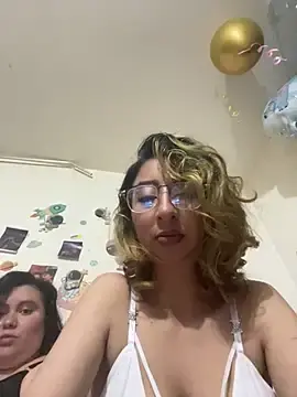 Stripchat Nude Webcam of RavenEllieUniverse