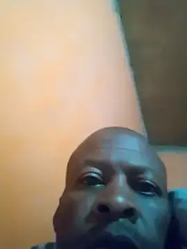 Stripchat Sex Cam of Tearain84