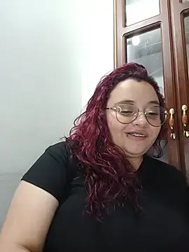 Stripchat Free Live Porn of CURVY-HORNY