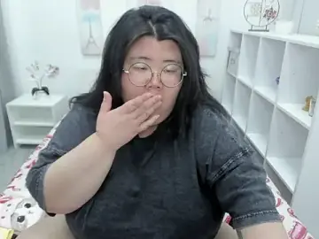 Stripchat Live Sex Cam of Nadine_asian