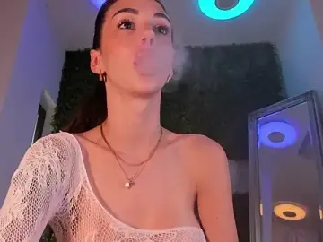 Stripchat Adult Webcams of realhotfallingdevil