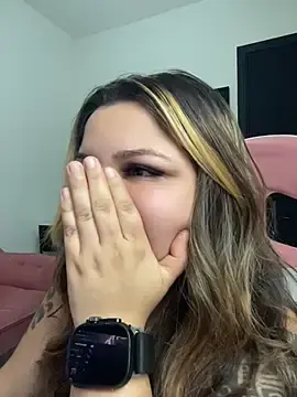 Stripchat Live Porn of SweetFoxEyes_