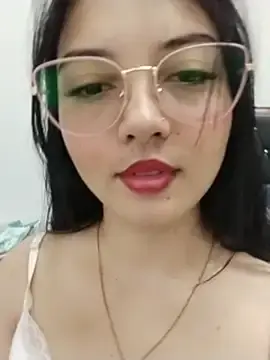 Stripchat Live Sex Cam of Valeria_allurin