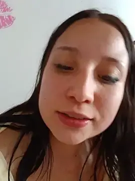 Stripchat Free Porn Cam of mileidy0106