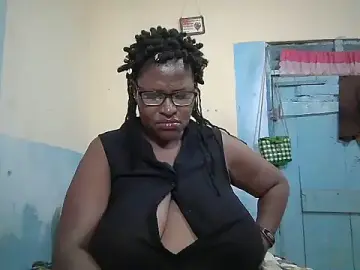Stripchat Live Sex Cam of sexy_bigboobss