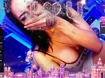 Stripchat Live Sex of KYLIE_SHEMALE
