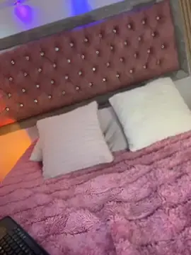 Stripchat Sex Cam of MylaDreams