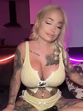 Stripchat Nude Webcam of shortybig_official