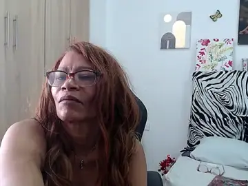 Stripchat Adult Webcam of BustyMilf_