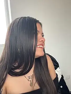 Stripchat Adult Webcam of Camila_Duarte_2