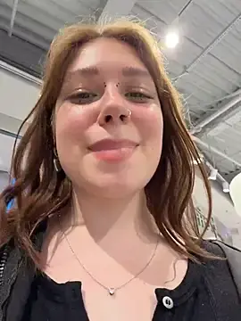 Stripchat Watch Live Sex Cams of lucy-joy