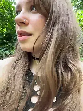 Stripchat Free Porn Cam of lucy-joy