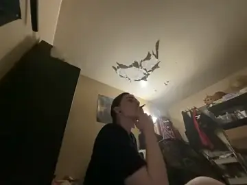 Stripchat Watch Live Sex Cams of Snowbunnycake_131