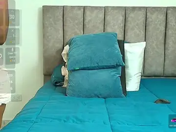 Stripchat Live Sex Cam of karina_lewis_