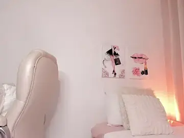 Stripchat Best live sex cam show of ReynaLuxe