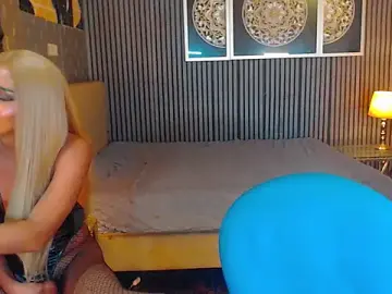 Stripchat Sex Cam of lhexiecollins
