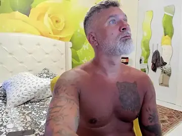 Stripchat Best Webcam of BlowMyXXL