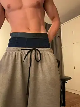 Stripchat Nude Webcam of SasukeUhchiaa