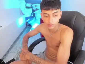 Stripchat Watch Live Sex Cams of Tyger_Boyy