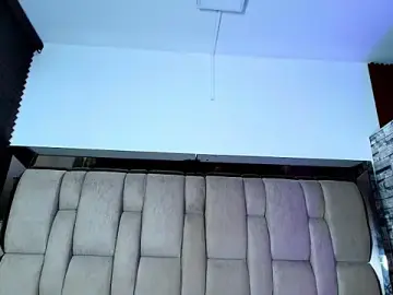 Stripchat Free Porn Cam of Samy_Grey01
