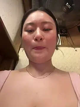 Stripchat Free Porn Cam of Yolanda9