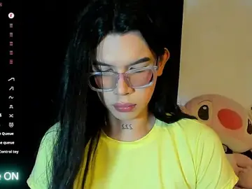 Stripchat Adult Webcam of Beverlydoll_