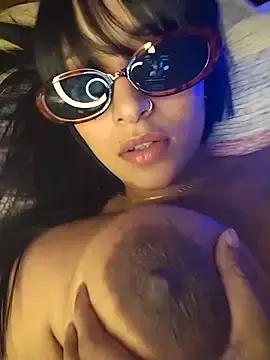 Stripchat Free Porn Cam of SaharQamar