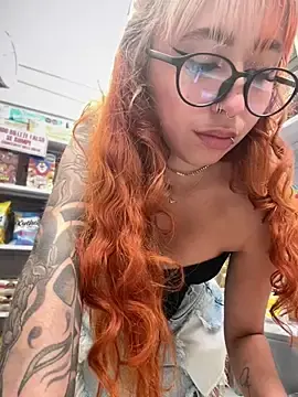 Stripchat Live Sex Cam of Sallem_Pink