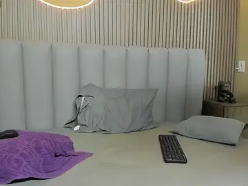 Stripchat Nude Webcam of CharlotteLindsay