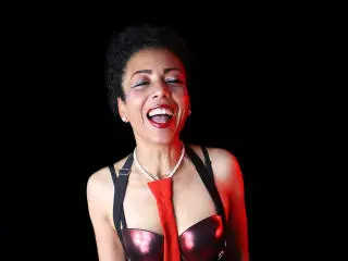 Xlovecam Sex Cam of BrendaLive