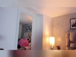 Xlovecam Live Sex of SyraPalmer