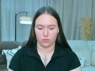 Xlovecam Sex Cam of CarolinaSkye