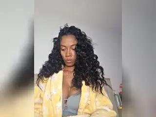Xlovecam Sex Cam of LunaCuty