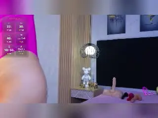 Xlovecam Sex Chat of Adelyno