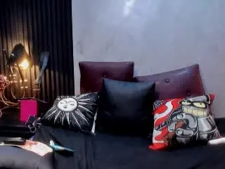 Xlovecam Nude Webcam of AliceJelanni