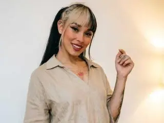 Xlovecam Private Sex Chat of LunaLindaHot