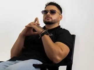 Xlovecam Adult Webcams of AryanBrown