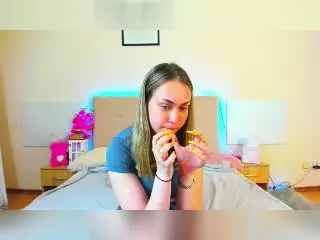 Xlovecam Live Porn of MelanieCutes
