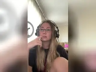 Xlovecam Sex Chat of Meeranda