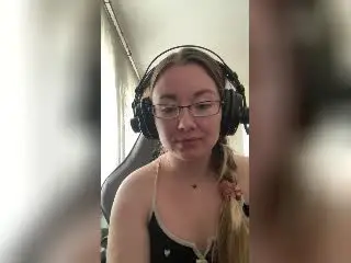 Xlovecam Best live sex cam show of Meeranda