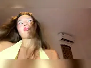 Xlovecam Sex Cam of MyrtisTonti