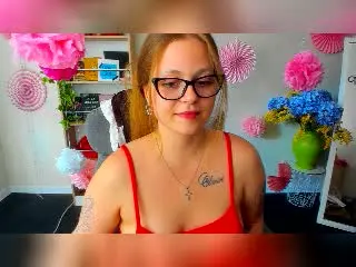 Xlovecam Adult Video Chat of KarKutie